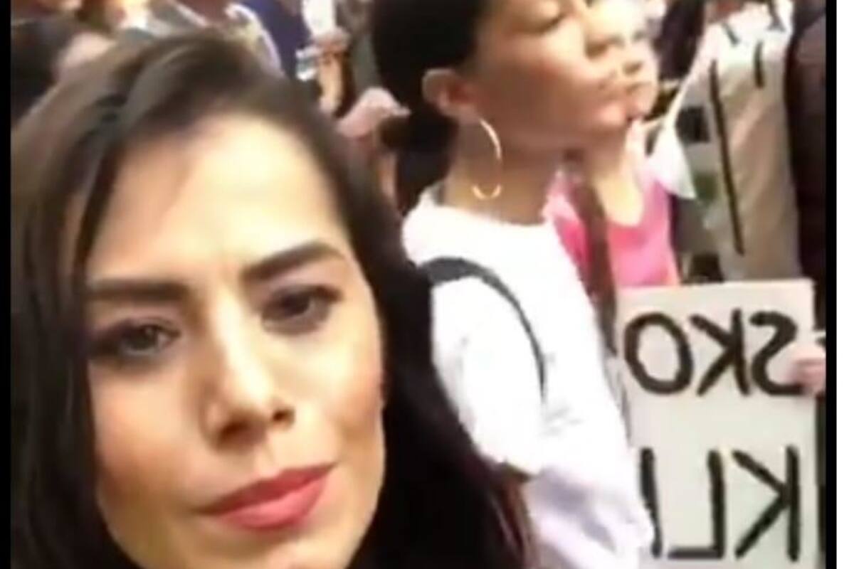 Tunden a senadora de MC por marchar en NY