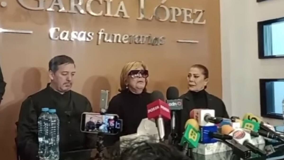 Sylvia Pasquel, Alejandra y Luis Enrique Guzmán ofrecieron una conferencia de prensa.