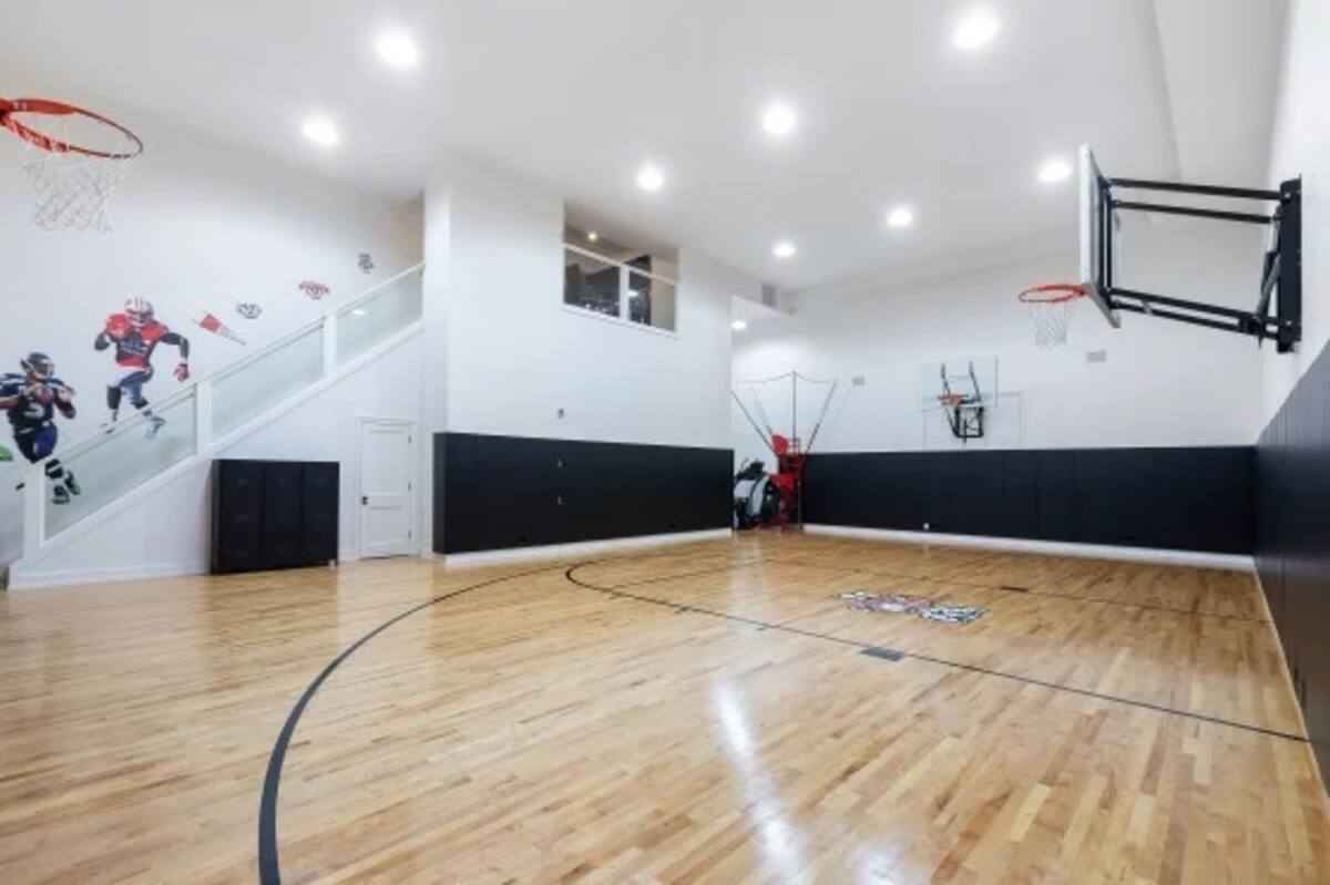 Agregaron una cancha de básquetbol