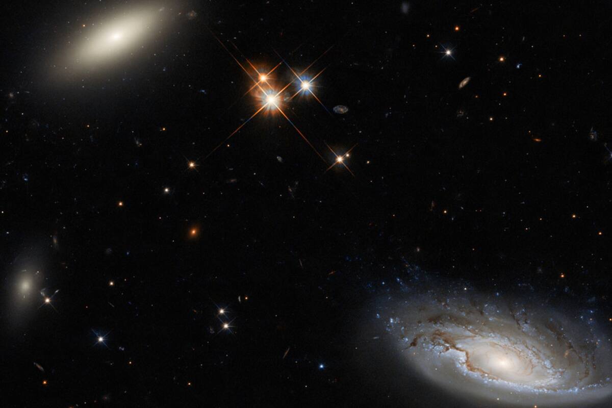 Hubble capta dos enormes galaxias que son parte del cúmulo de Perseo