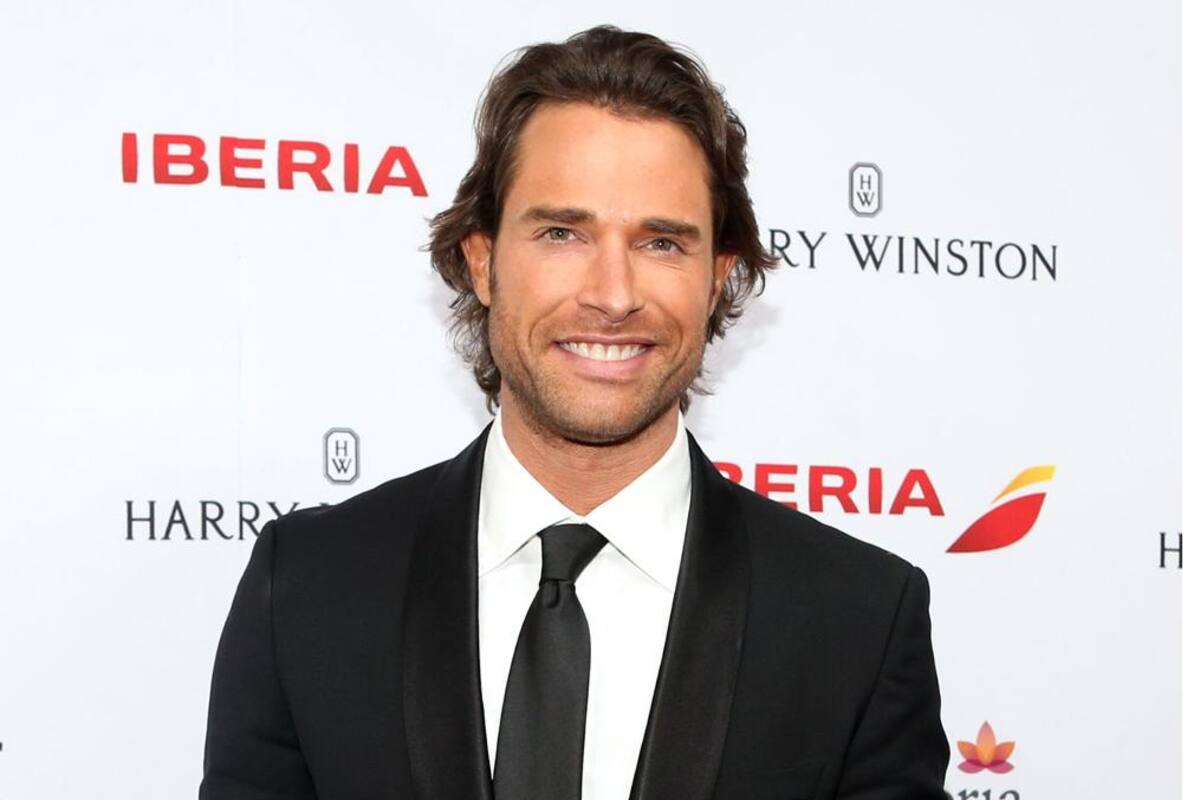 Sebastián Rulli es objeto de burlas en redes por video en el México vs EU