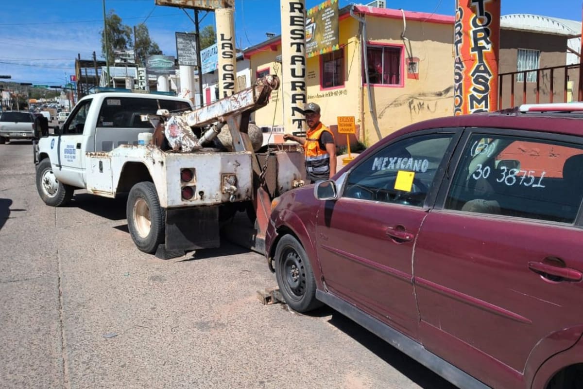 Nogales inicia operativo permanente contra la venta de autos en la vía pública y advierte remolque al corralón