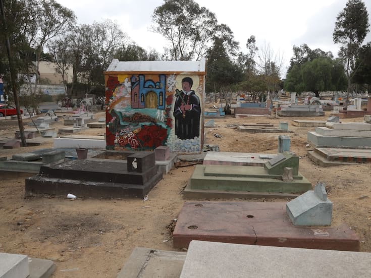 Lucen en abandono panteones públicos