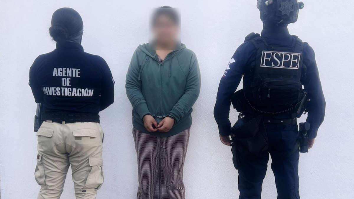 Detienen a una mujer policía en Guanajuato acusada de filtrar información oficial a grupos criminales y poner en riesgo operativos de seguridad