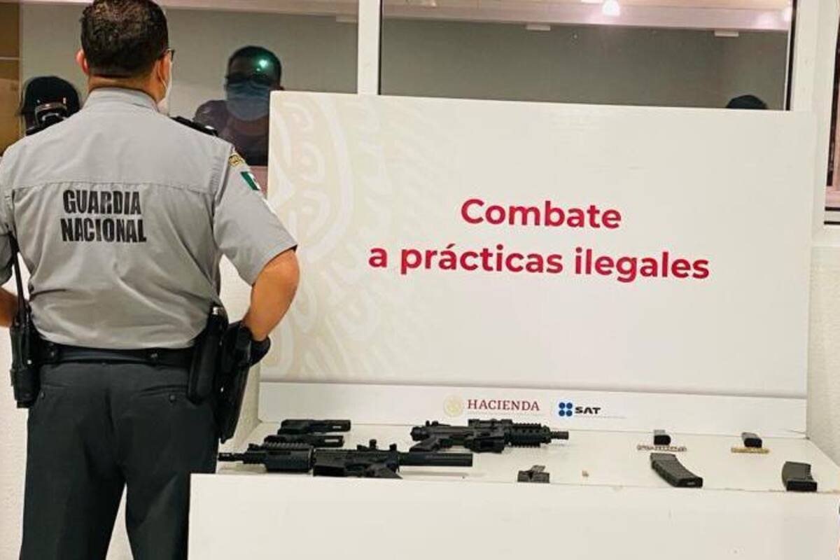 Intentaban cruzar con armas por la garita de Otay