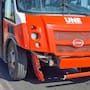 Choque en Hermosillo entre camión urbano y vehículo sedán deja a tres personas lesionadas