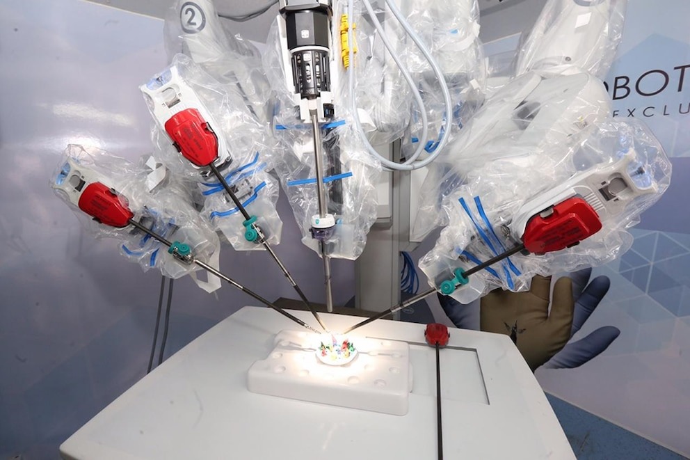 El ISSSTE anunció que seis hospitales de México contarán con cirugías robóticas Da Vinci a partir del 24 de septiembre. | Crédito: ISSSTE