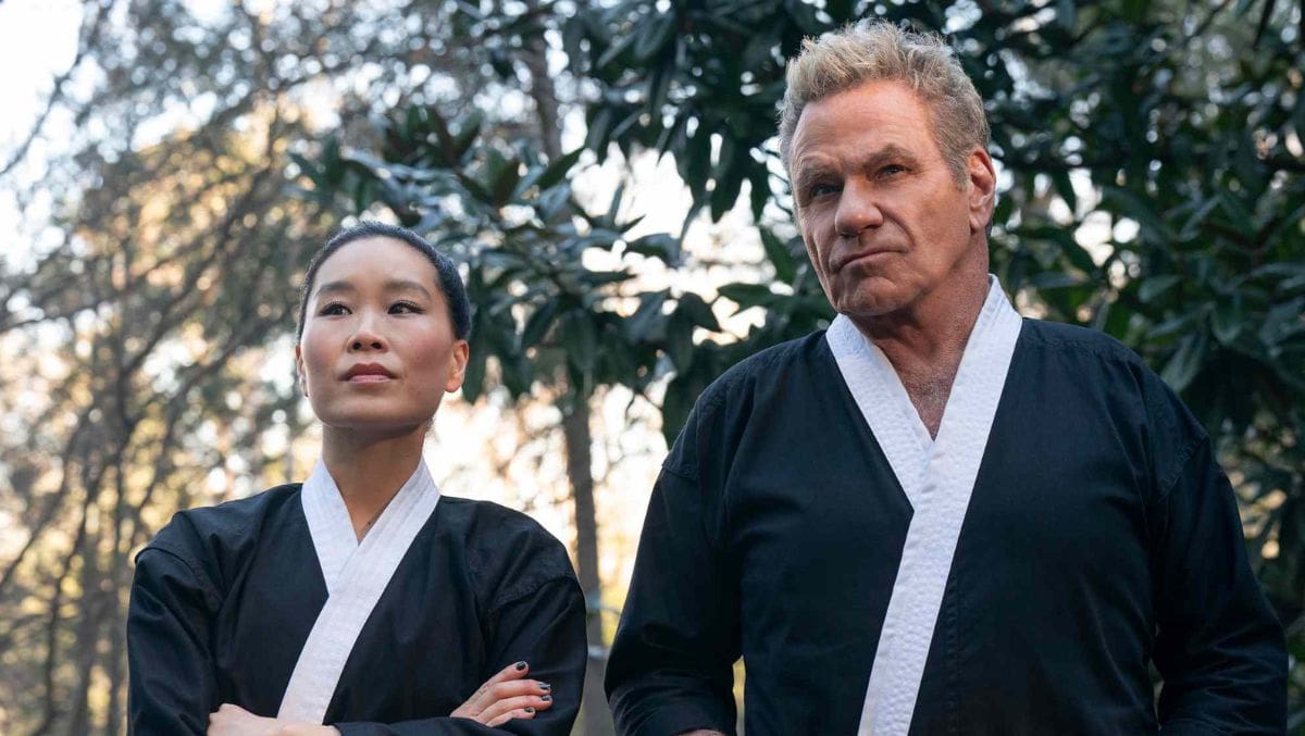Martin Kove, actor de “Cobra Kai”, se disculpa tras morder a su coprotagonista / Cuenta de X: @RyuNovels