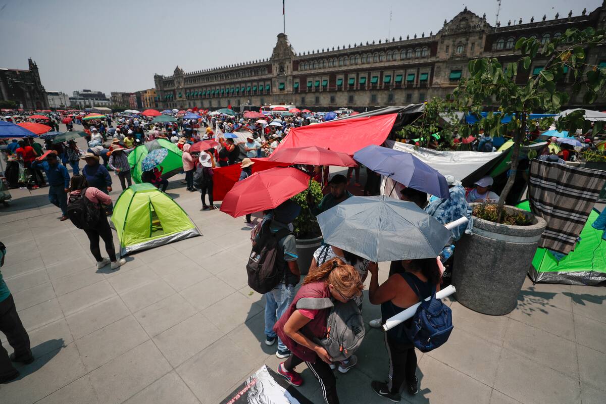 CNTE bloquea preparativos de la marcha ‘Marea Rosa’ a pesar de acuerdo de retirarse