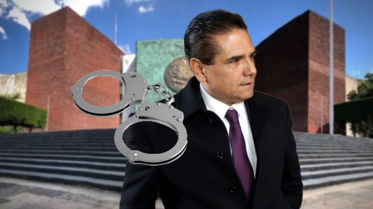 Silvano Aureoles, exgobernador de Michoacán, tiene orden de aprensión.