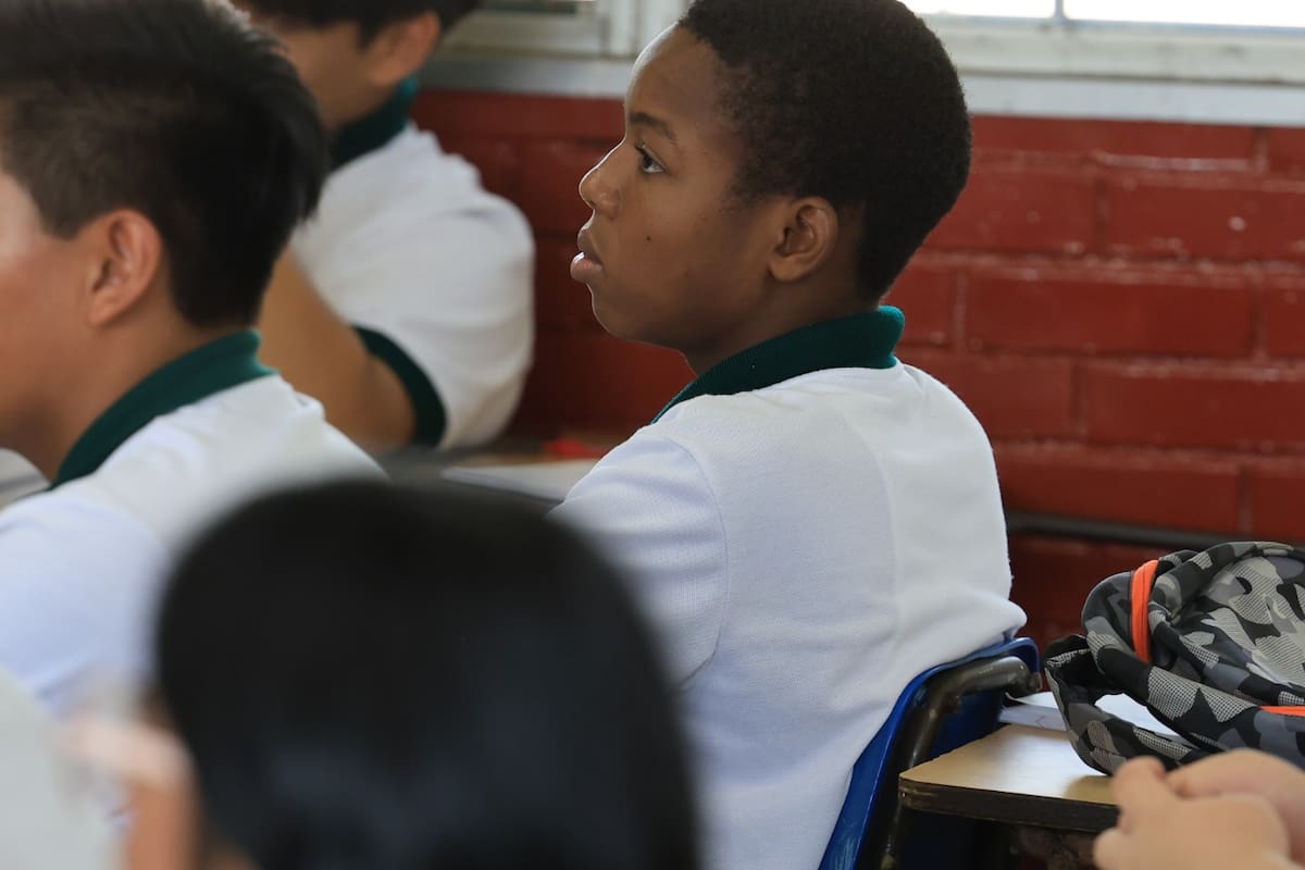 Ballan llegó de Haití a Tijuana y este lunes comenzó una nueva etapa en el Conalep: “Para el idioma es como aprender con amigos”