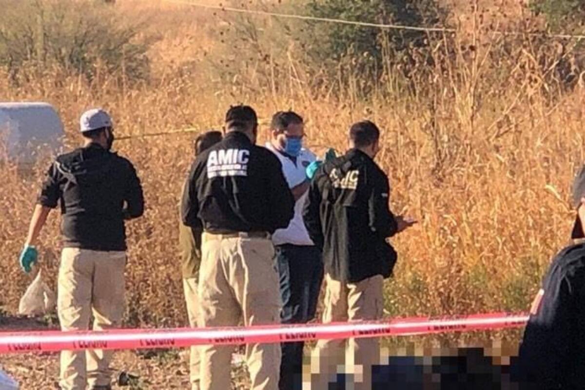 Encuentran a hombre muerto con signos de violencia en capillas de la santa muerte; aún no es identificado