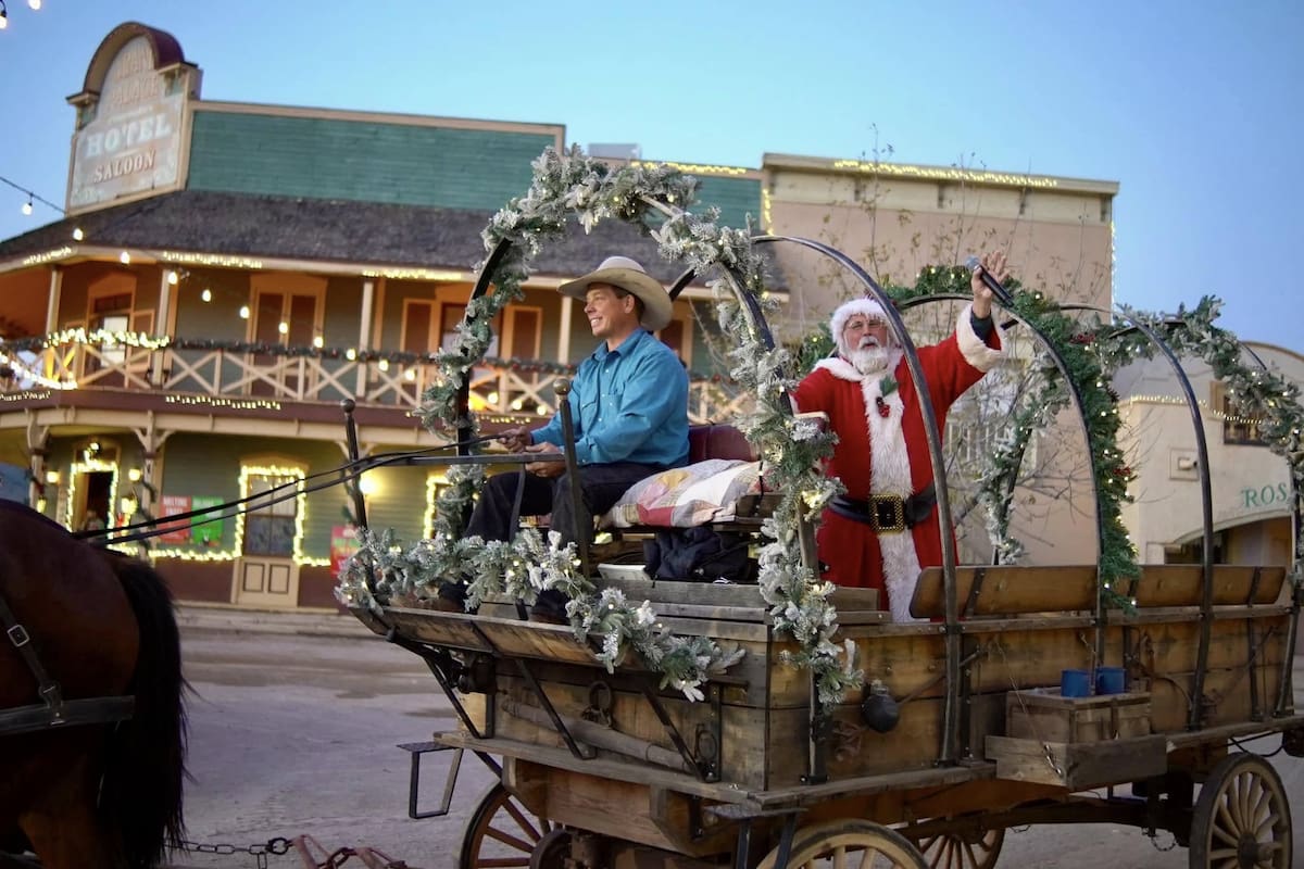 Yuletide en Old Tucson: vive la Navidad del Viejo Oeste en Arizona