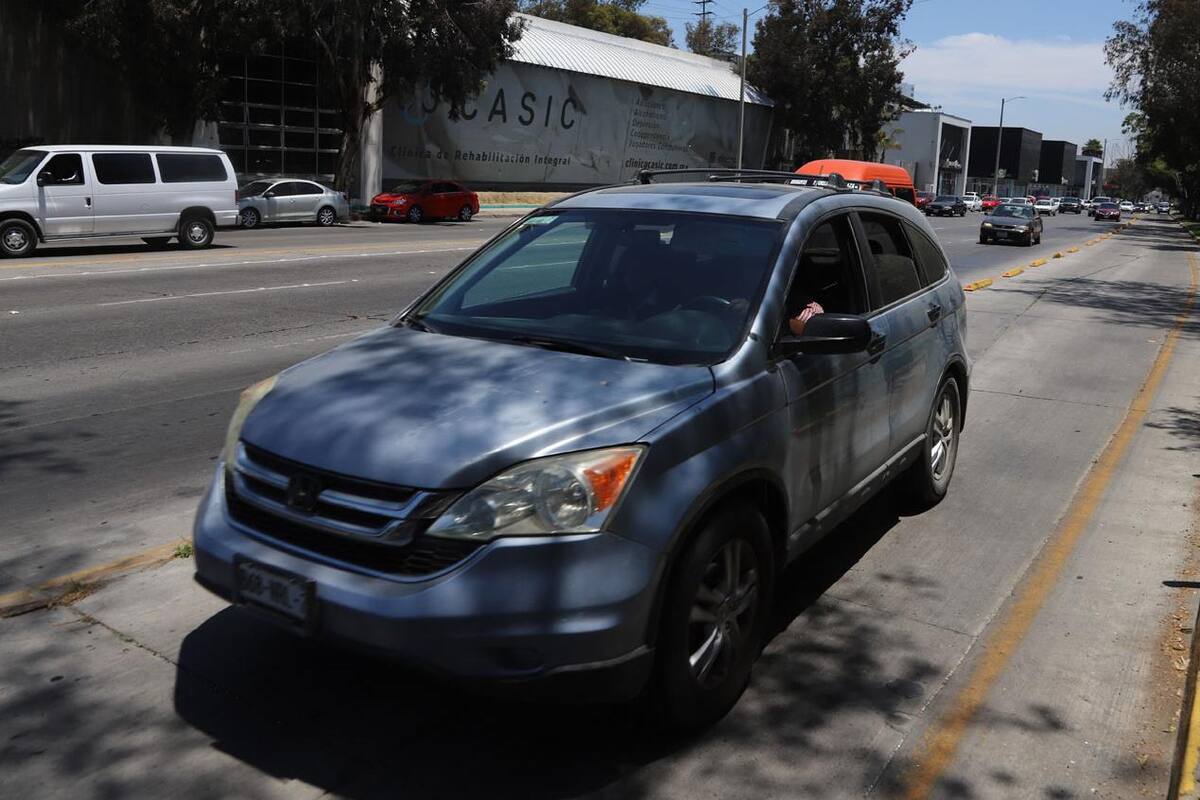 Automovilistas adelantan uso de carril SITT