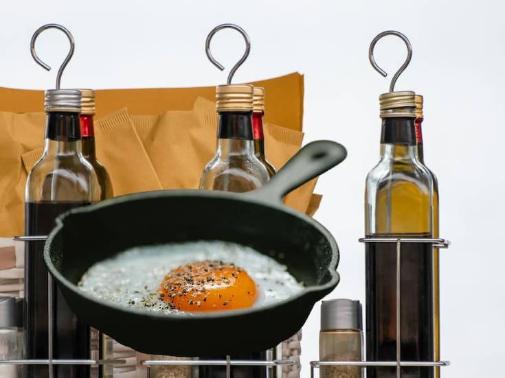 Vinagre, el truco mejor guardado de la cocina para freir huevos y que queden perfectos: Conoce la técnica paso a paso para lograrlo
