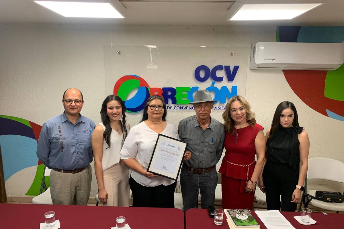 Otorgan reconocimiento a la mamá de Rafael Evans en su memoria