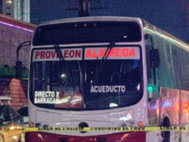 Detienen a pasajero tras mortal discusión en ruta 220 de Monterrey; conductor fallece
