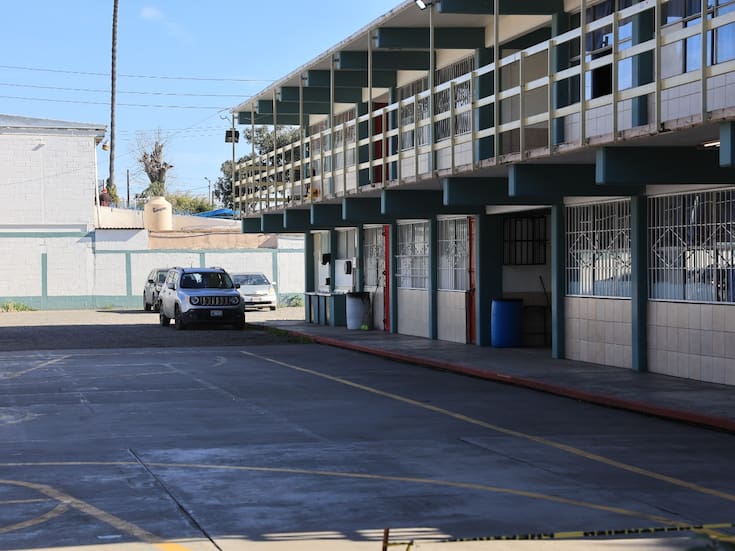 Falta de agua afecta comercios, vecinos y escuelas del Centro de Tijuana
