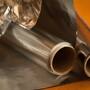 ¿Cara brillante o mate? Esta es la forma correcta de usar el papel aluminio y el motivo por el que su fabricación genera dos acabados distintos