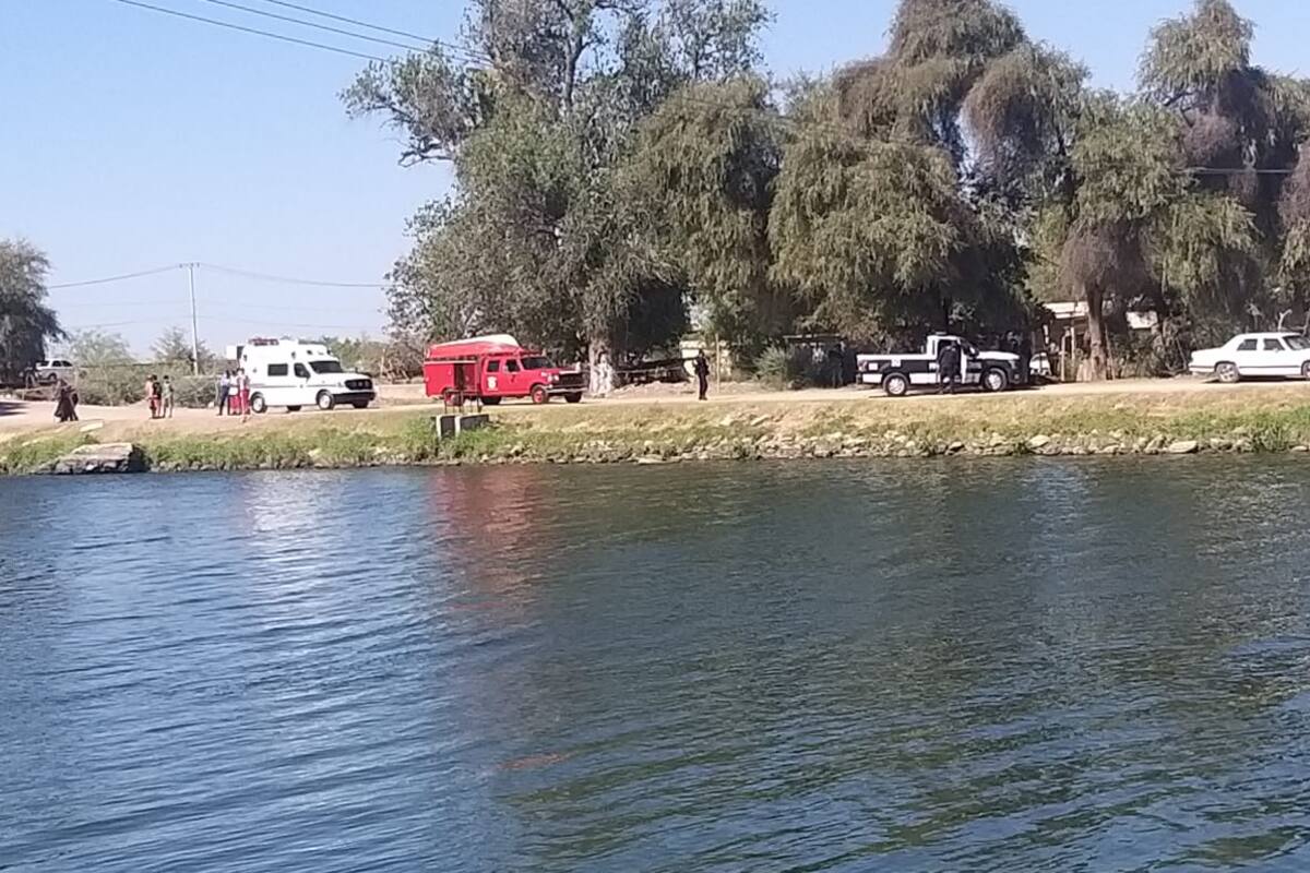 Realiza rescate acuático de bomberos búsqueda de niño que nadaba en canal