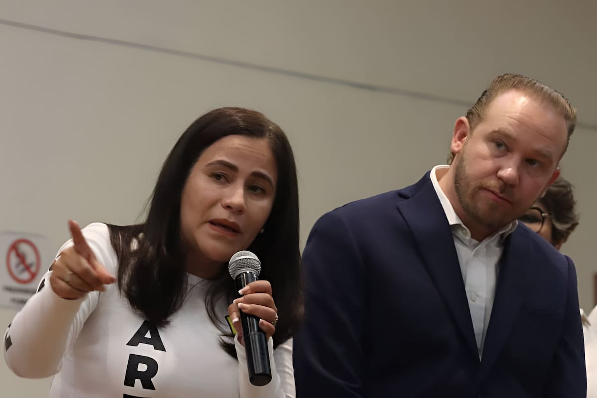 Irrumpe policía capitalina en casa de candidata del PRIAN-PRD a la alcaldía de Iztapalapa