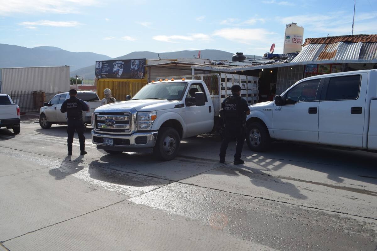 Realiza cateos la FGE y decomisa 28 máquinas tragamonedas en Tijuana