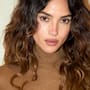 Adria Arjona llega a la Comic-Con de San Diego para presentar “Onslaught”