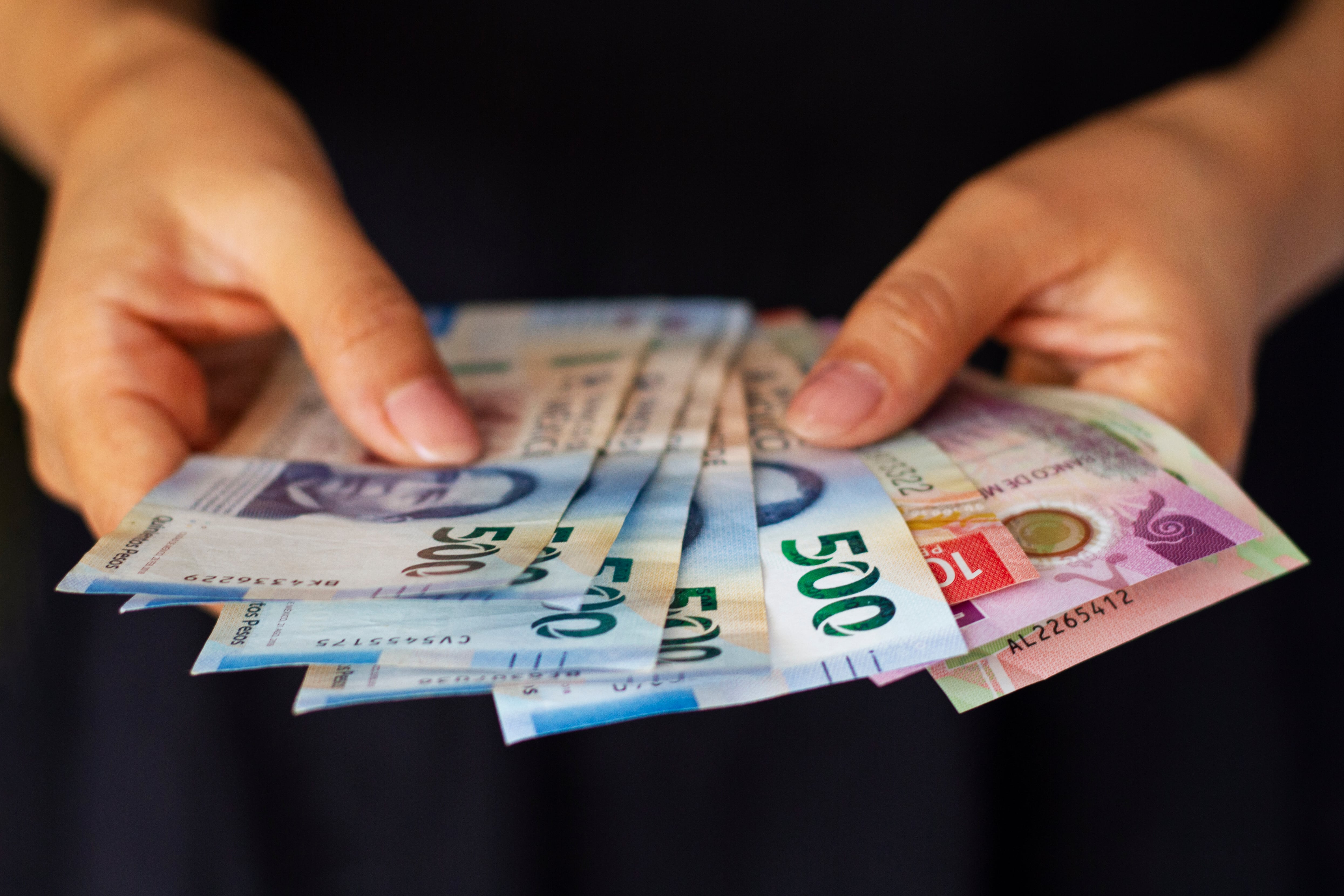 Los trabajadores deben estar pensionados, o tener una negativa de pensión, así como no haber ejercido su derecho a un crédito o haber liquidado el financiamiento. | Foto: Freepik