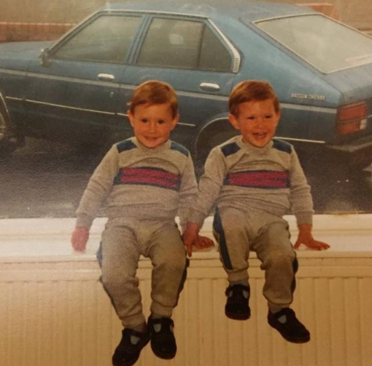 Matthew y Michael Youlden de pequeños. Instagram (@superpolyglotbros)
