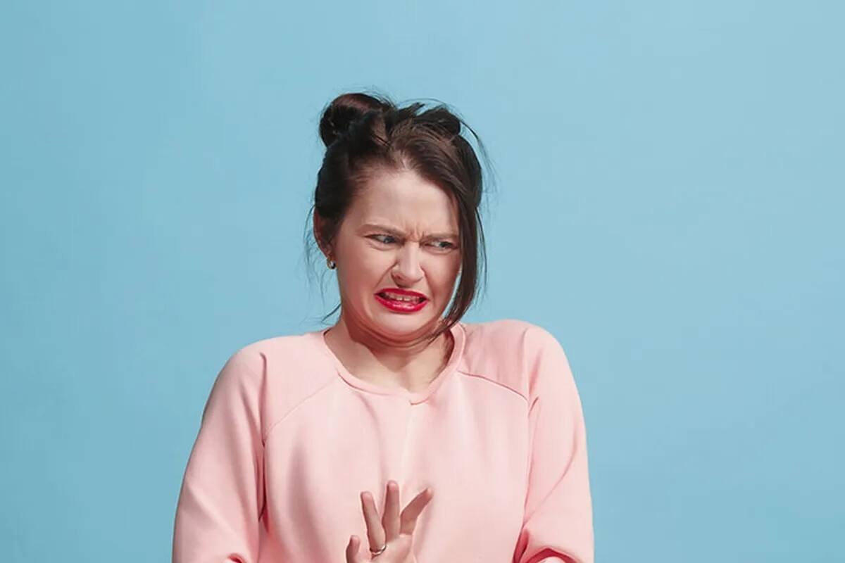 ¿Por qué las mujeres sienten más asco que los hombres? Podría ayudarles a vivir más tiempo