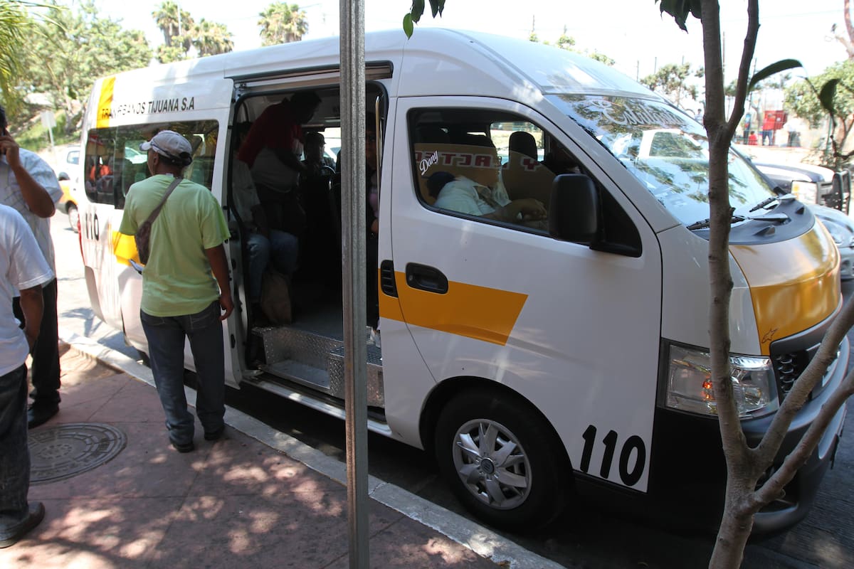 Entre 20 y 30 chóferes del transporte público son asaltados en Tijuana