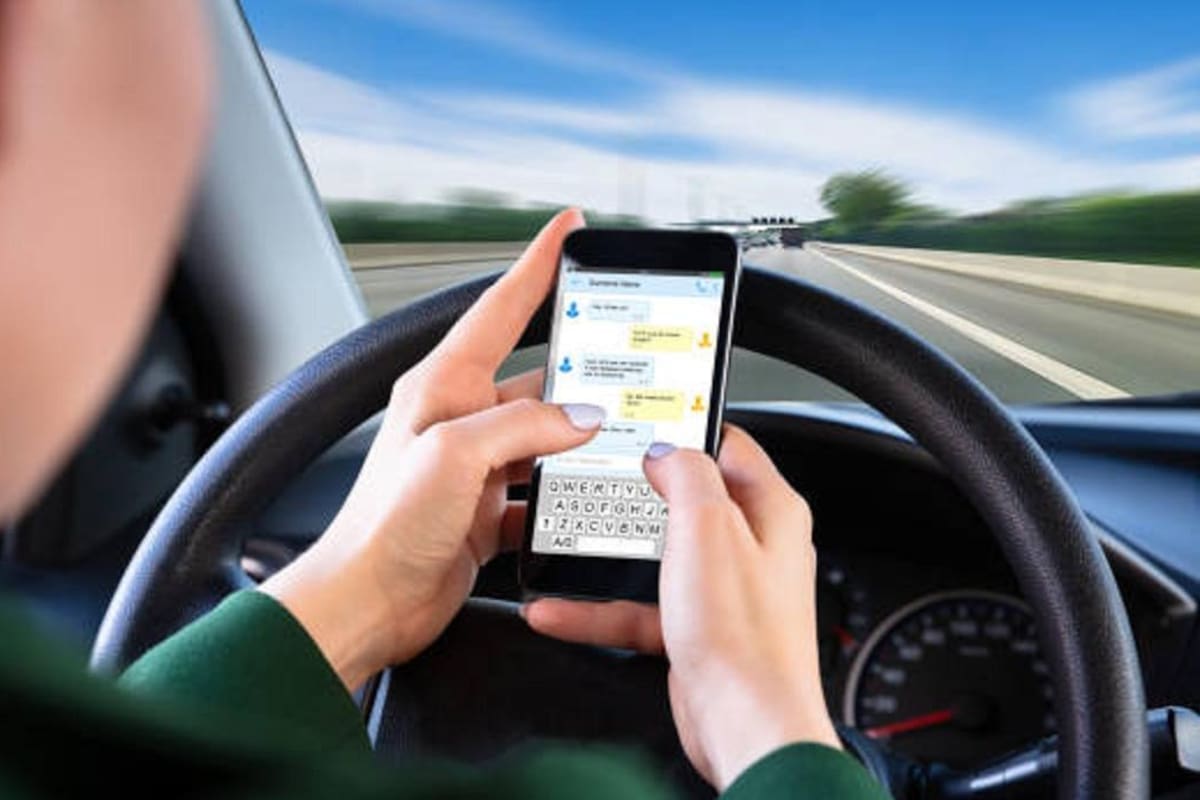 Distracciones con celular, principal causa de accidentes viales en Hermosillo
