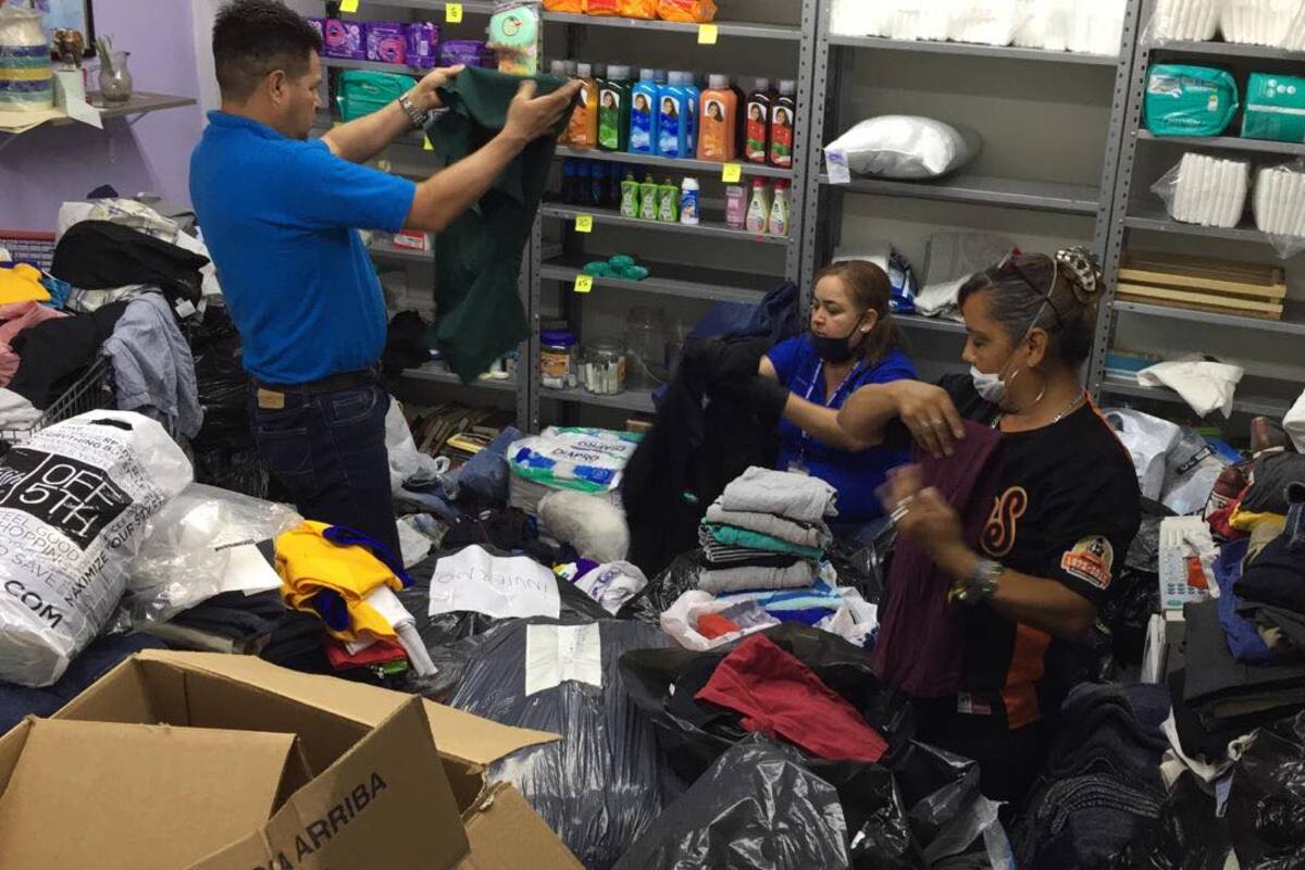 Recibe voluntariado del HGE más de 2 mil prendas para pacientes de escasos recursos
