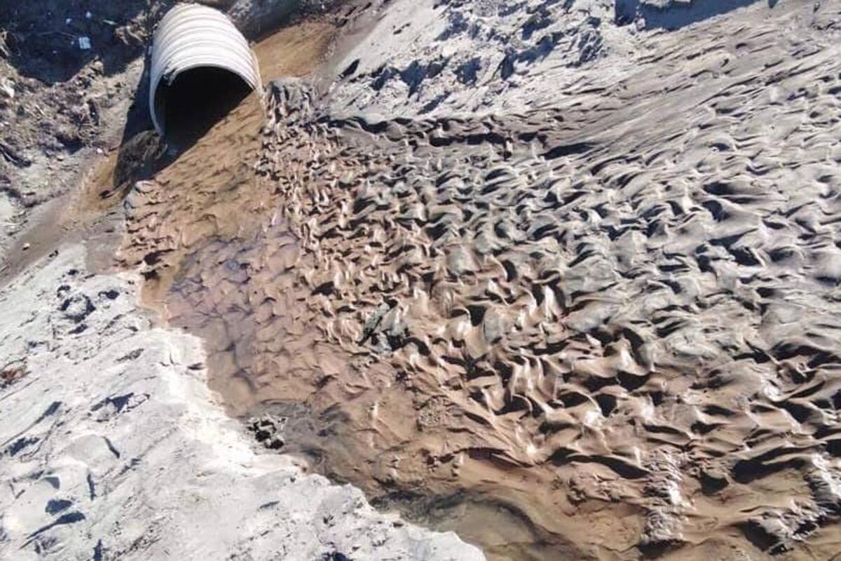 Agua tratada contamina las playas en BC