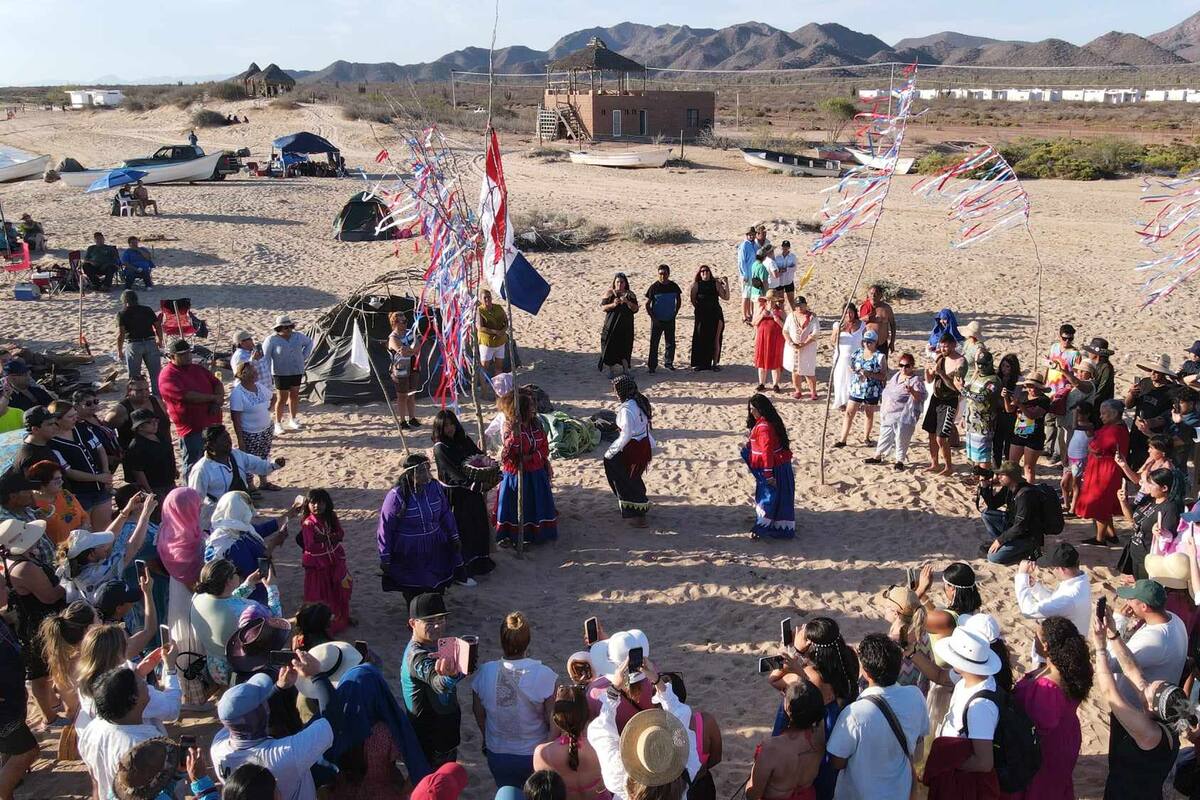 Dan comcáacs la bienvenida a su Año Nuevo