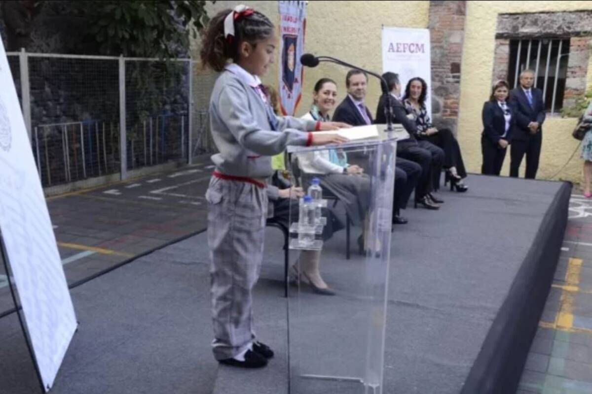 SEP permite niños con falda pero no con pelo largo