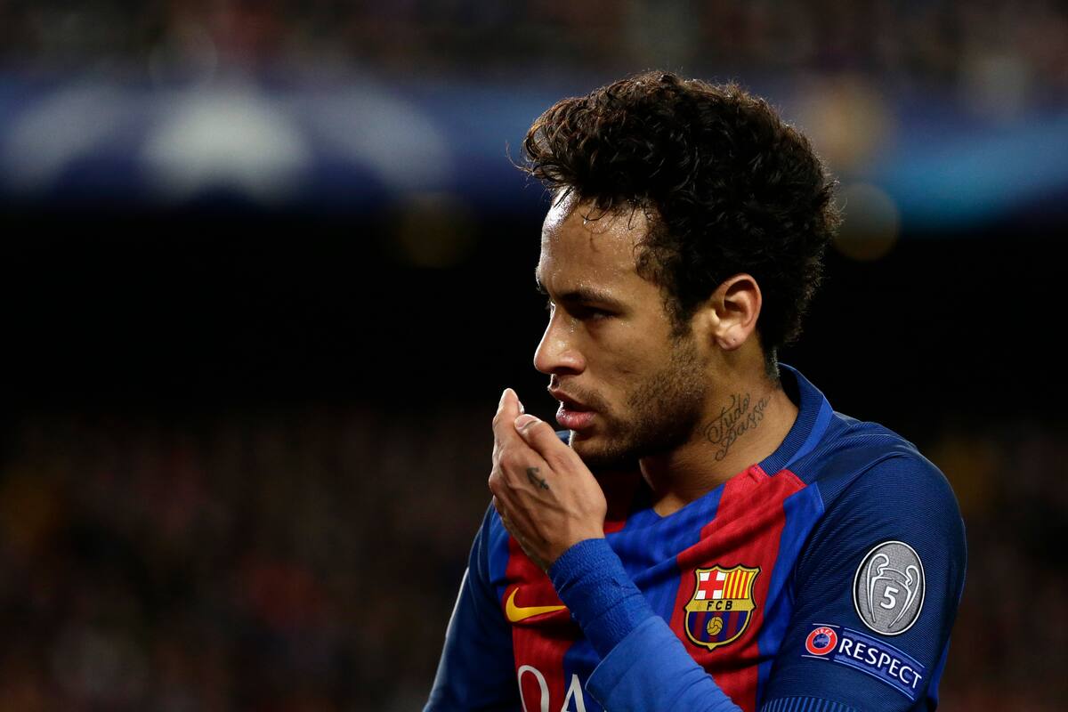 Neymar dispuesto a reducir al 50 por ciento su salario por el Barcelona