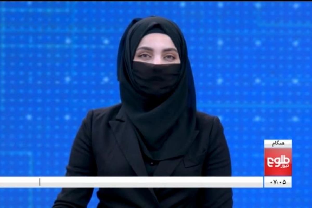 Afganistán: las presentadoras de televisión se cubren los rostros un día después de desafiar el edicto