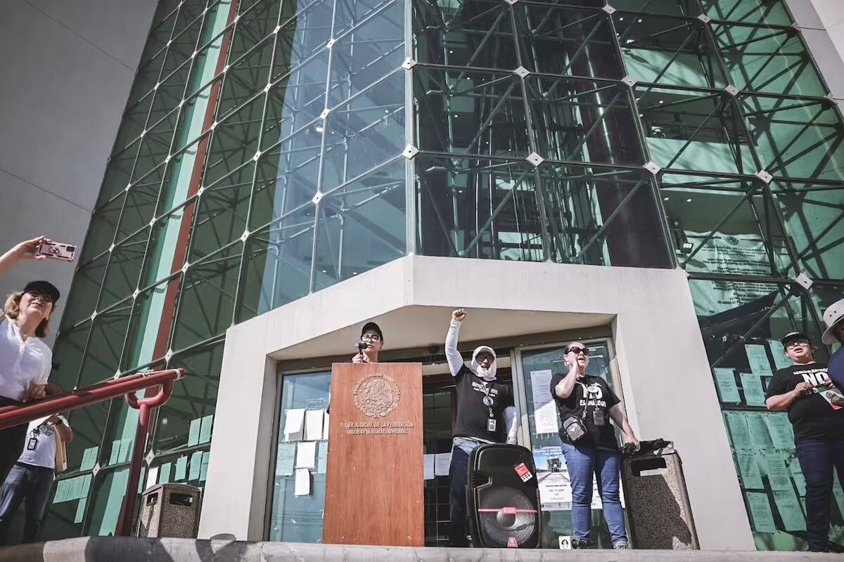 Regresan a trabajar empleados del PJF bajo protesta