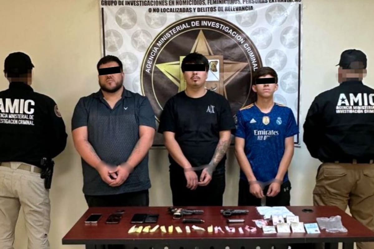 Aseguran armas, droga y vehículos tras detención de tres sujetos en SLRC