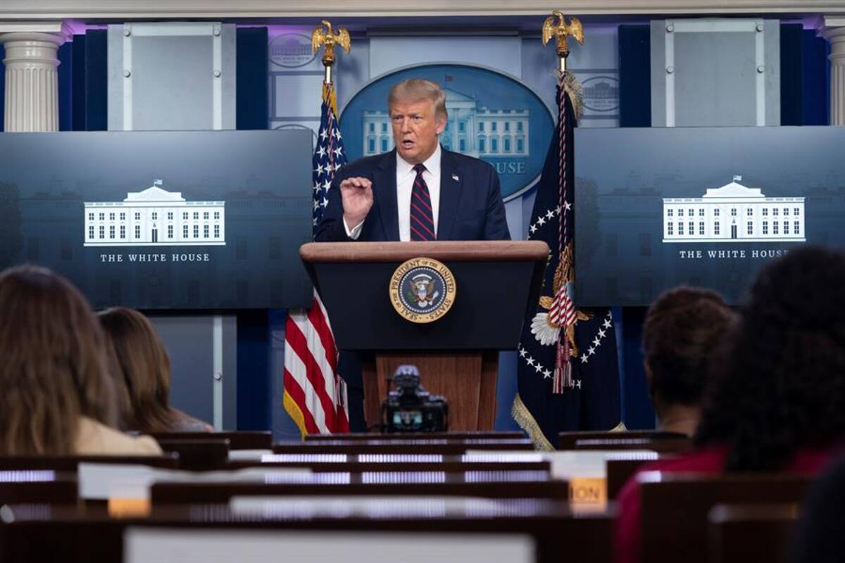 Gracias a Dios tenemos un muro fronterizo porque México tiene un tremendo problema con Covid-19: Trump