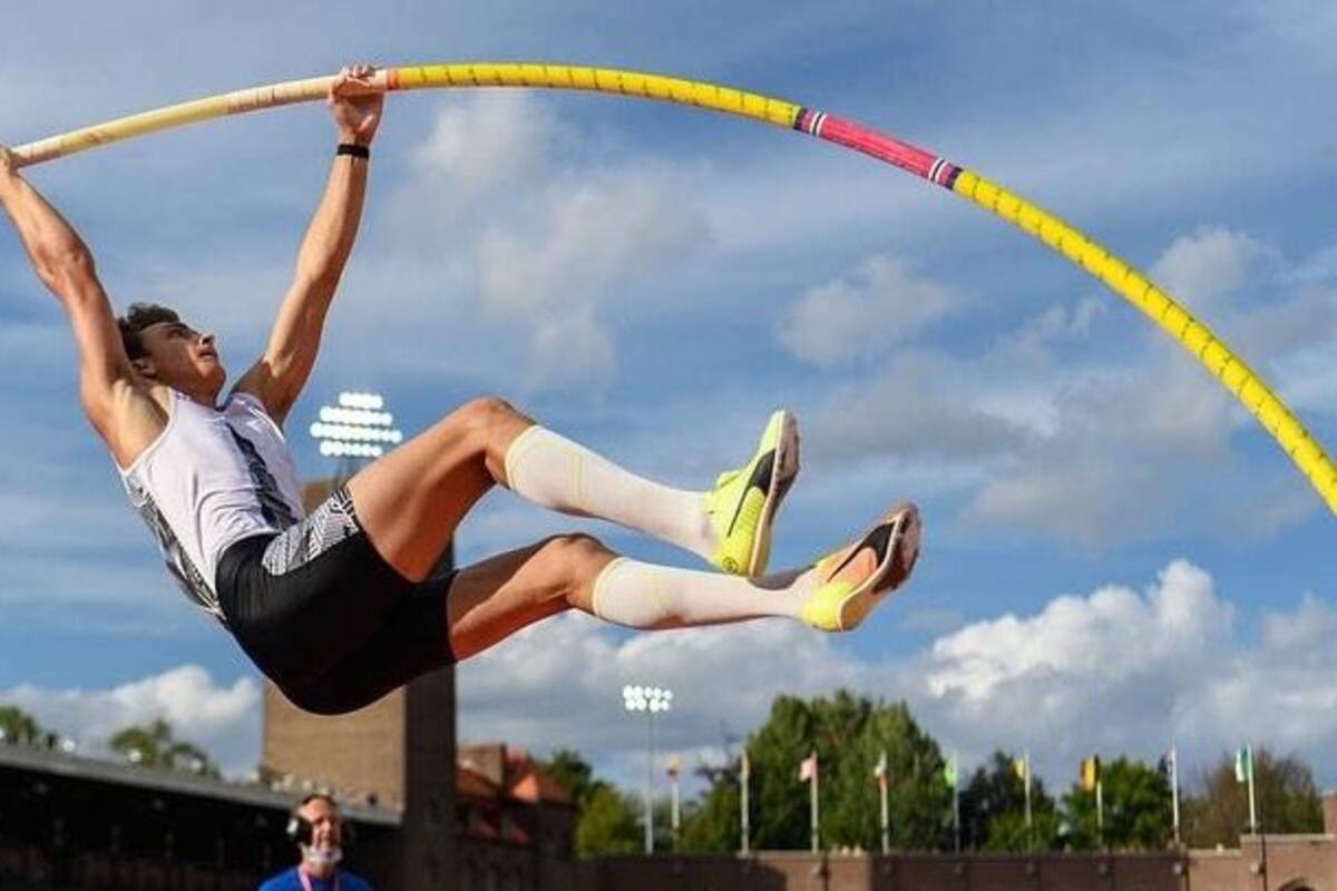 Armand Duplantis rompe su propia marca mundial en salto con pértiga