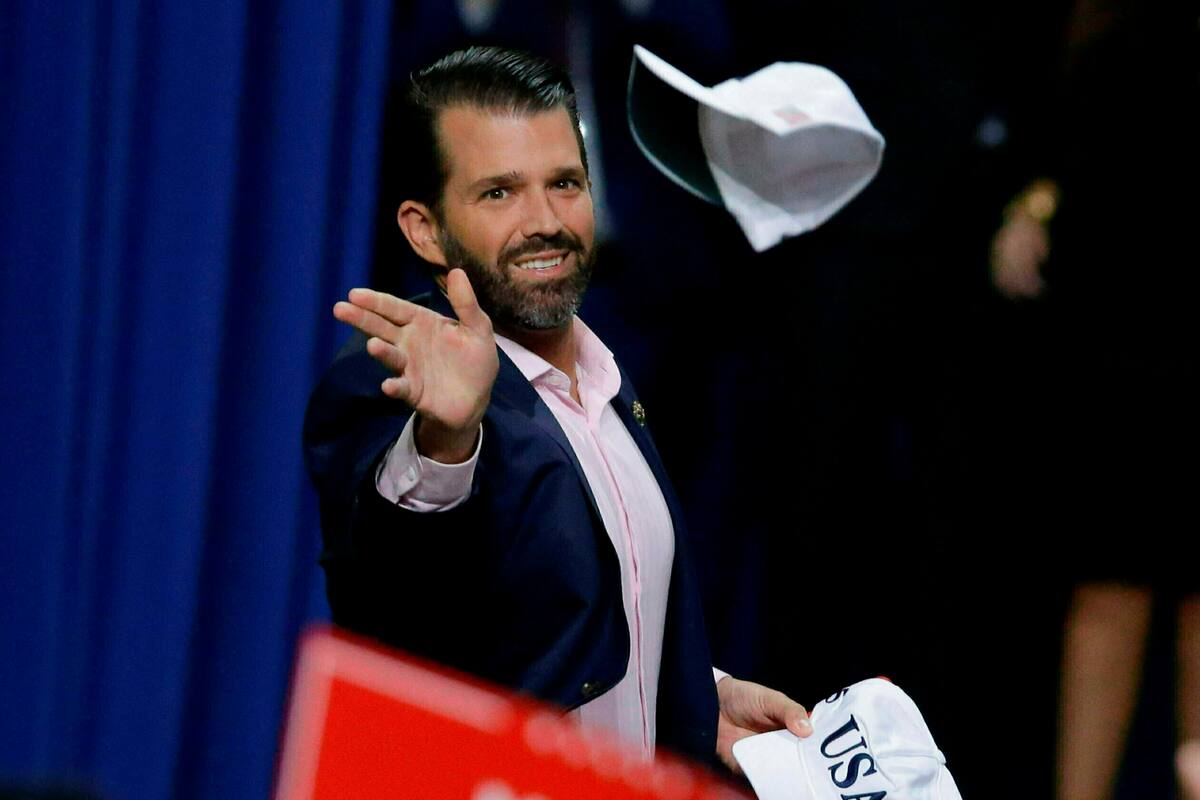 Senado de EU cita a comparecer a hijo de Trump