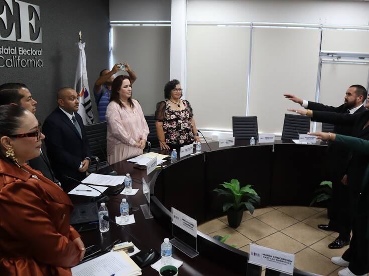 Toman protesta los nuevos consejeros del IEEBC