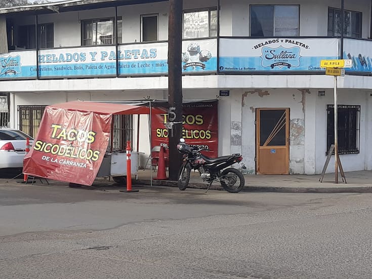 Puesto de tacos en Ensenada denuncia amenazas y cobro de piso