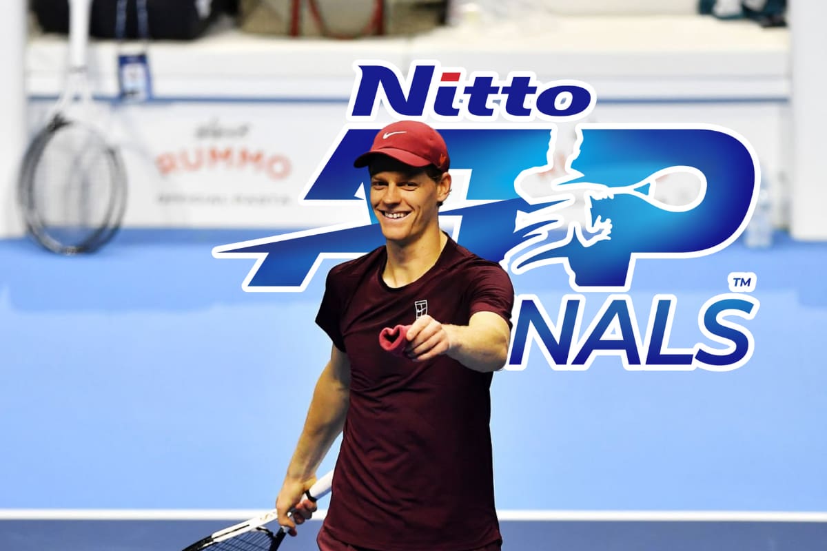 Jannik Sinner se mantiene firme en la lucha por el número 1 y gana su primer partido en las ATP Finals