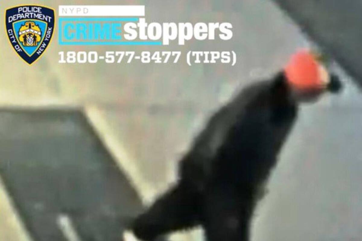 Policía busca a hombre que pateó le cabeza de un hombre asiático en Nueva York