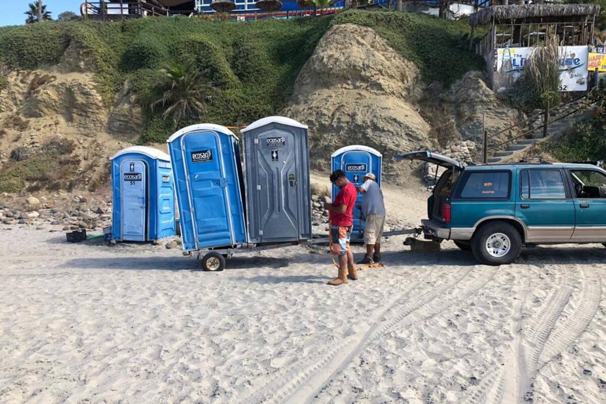 Multan a colonos que limpiaban playa en Rosarito