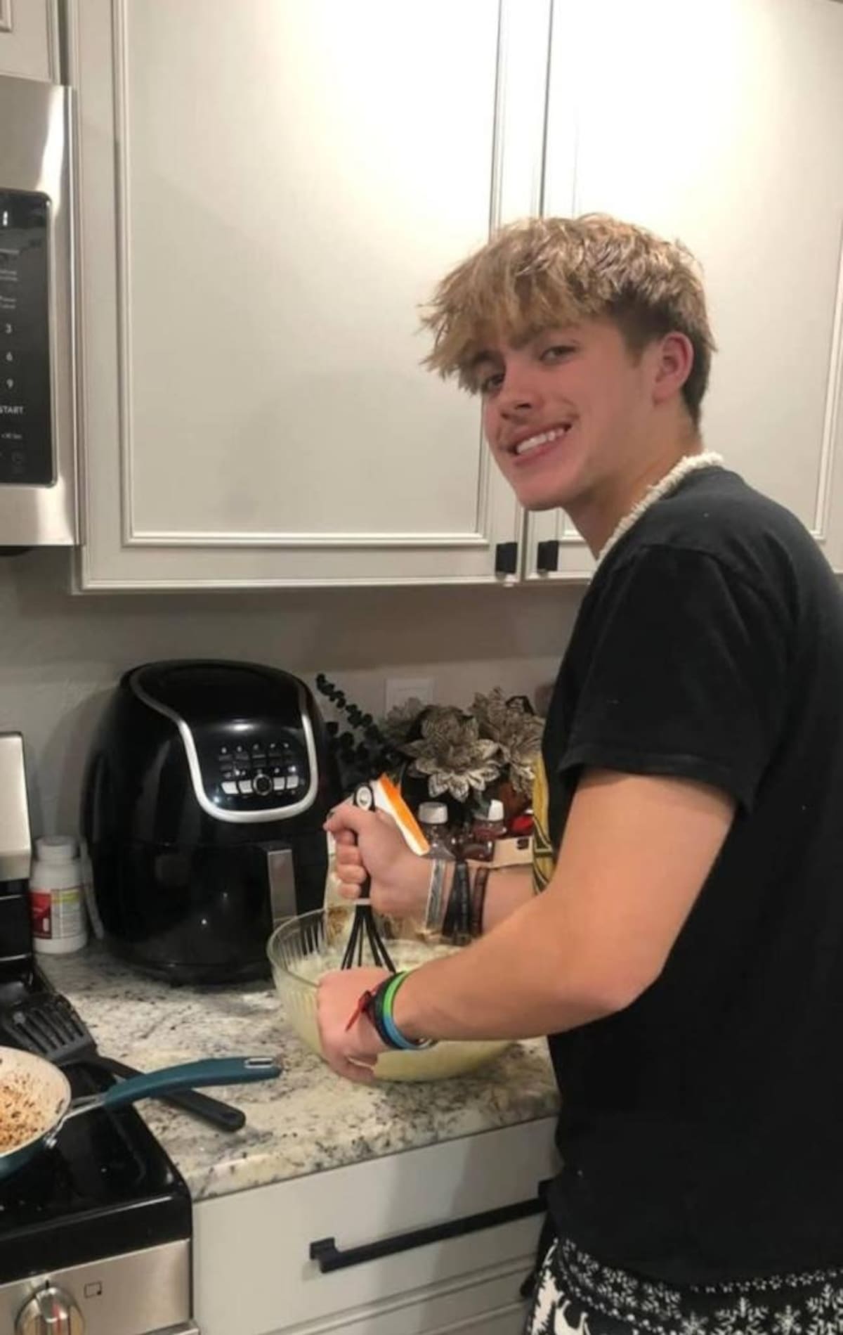 El caso de Bryce Tate (15 años) evidencia lo rápido que pueden ocurrir estas manipulaciones. | Cortesía de Adam Tate