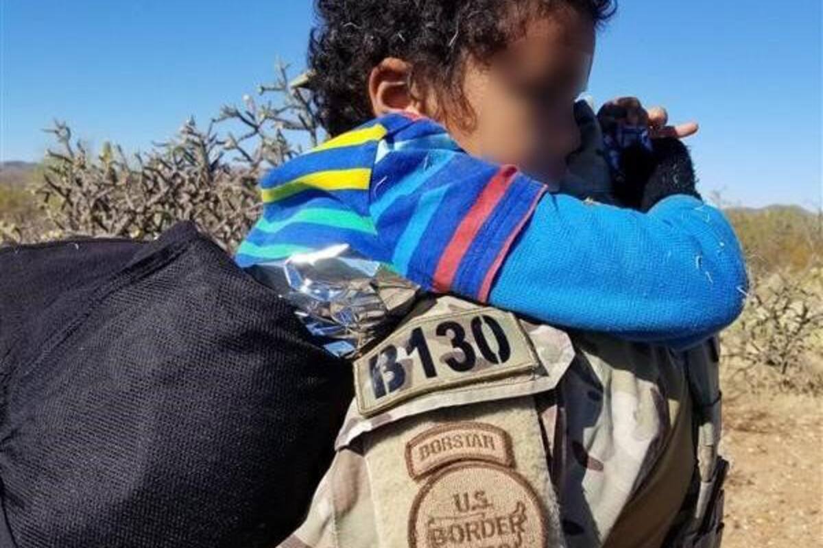 Rescatan a niño de 4 años en el desierto de Arizona